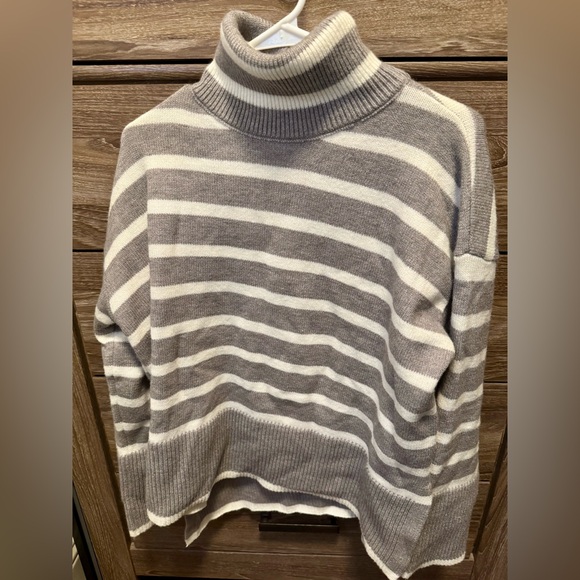 Silk and Salt Denise Gray and White Stripped Sweater Size Medium - Picture 2 of 5